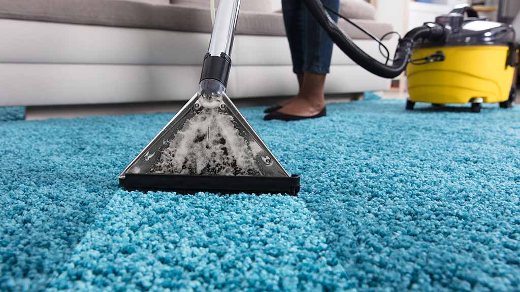 However, not all carpet cleaners are created equal - some may be more effective at deep cleaning than others. Here are four tips for how to clean carpets the right way